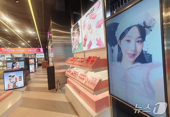 ㈜신세계는 프리미엄 뷰티 편집숍 '시코르'(CHICOR) 강남역점을 리뉴얼해 27일 새롭게 선보인다. 2025.6.26/뉴스1 ⓒ News1 김명신 기자