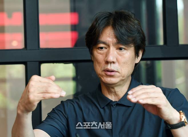 클럽월드컵 현장을 둘러본 축구국가대표팀 홍명보 감독. 박진업 기자 upandup@sportsseoul.com