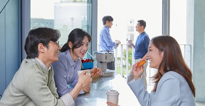 전자상거래 플랫폼 카페24가 다음달부터 주4일제를 도입한다. 카페24 홈페이지