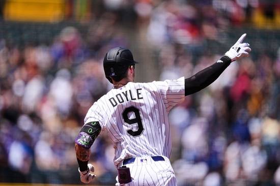 6월 27일(한국시간) 미국 콜로라도주 덴버의 쿠어스필드에서 열린 2025 메이저리그(MLB) 콜로라도 로키스와 LA 다저스 간의 맞대결, 2회말 콜로라도 브랜튼 도일이 솔로홈런으로 선취점을 뽑았다. 연합뉴스