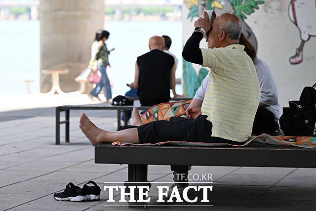 기상청이 대구와 영천, 경산, 경주 지역에 폭염특보를 발령했다. /서예원 기자