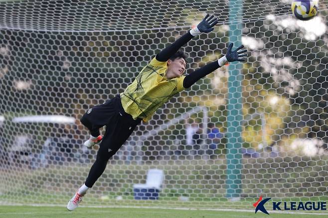인천 유나이티드 골키퍼 민성준 훈련 모습. 사진=프로축구연맹