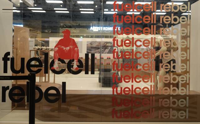 서울 영등포구 여의도 더현대 서울에 마련된 ‘퓨어셀 레벨 v5 팝업스토어’. 사진제공=이랜드월드