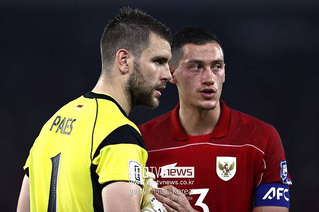 ▲ 인도네시아는 월드컵 4차예선 진출권을 품에 안았다. 사상 최초의 월드컵 본선행 불씨를 끝까지 사수했다. 이제 중동 모래바람과 싸워야 한다. 4차예선에서 만날 상대로 사우디아라비아와 아랍에미리트(UAE), 카타르, 이라크, 오만 등이다. 객관적인 전력에서 인도네시아가 가장 약한 게 사실이다.