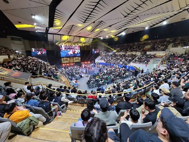 3000석 규모의 KBS 아레나를 가득 메운 프로레슬링 팬들. 사진=PWS