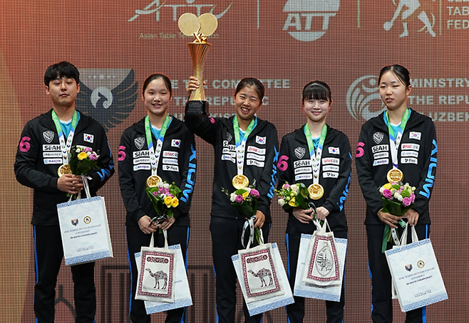 여자카데트 시상식. 우승 대한민국. 사진제공_아시아탁구연합(ATTU).