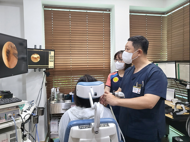 "귓속에서 매미소리가 계속 들려요"