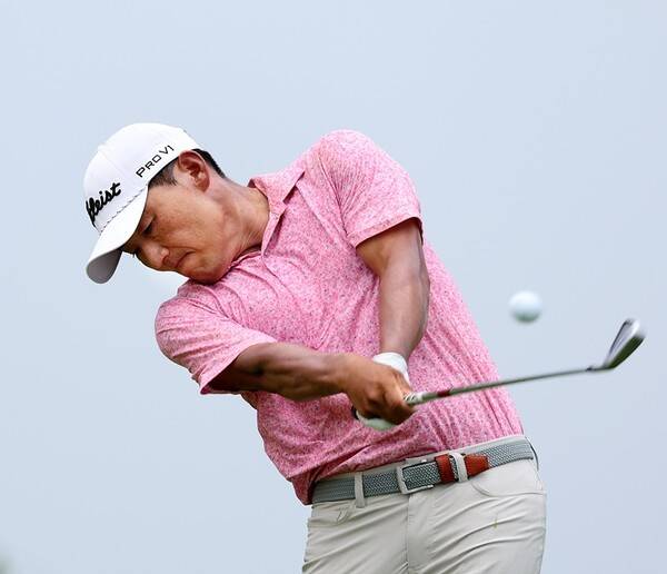 2025년 한국프로골프(KPGA) 투어 KPGA 군산CC오픈 우승 경쟁에 뛰어든 강성훈 프로가 3라운드에서 경기하는 모습이다. 사진제공=KPGA