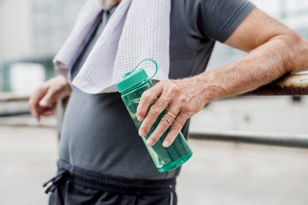 반지를 낀 채 운동하면 감염, 부상 위험이 높다는 분석이 나왔다./사진=클립아트코리아