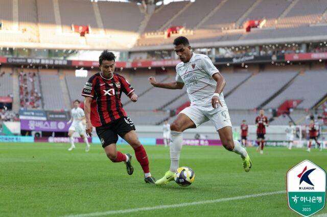 서울과 포항의 경기 모습/한국프로축구연맹