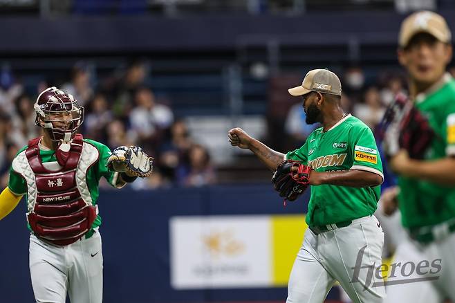 키움의 대반격 시작을 알린 라울 알칸타라의 영입. (키움 제공)