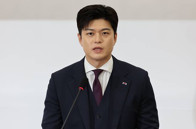 국민의힘 김용태 비상대책위원장이 30일 서울 여의도 국회에서 퇴임기자회견에서 발언하고 있다. /남강호 기자