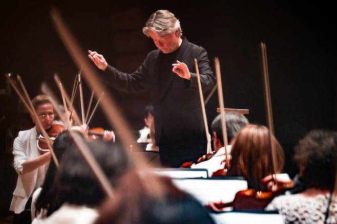 지휘자 에사페카 살로넨 (c) Chris Lee