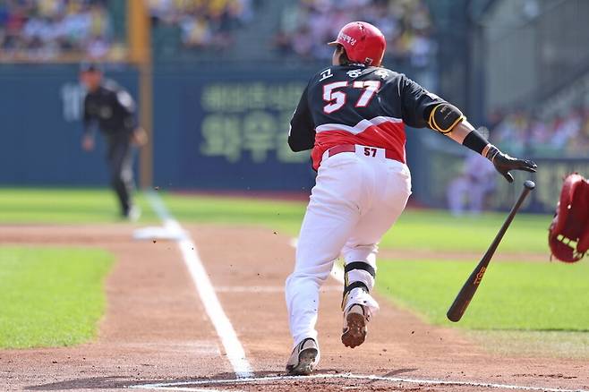 ▲ KIA 고종욱은 6월부터 1군에 합류해 4할에 가까운 타율로 팀의 반등을 이끌었다. ⓒKIA 타이거즈