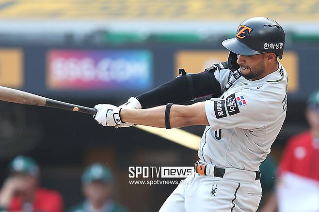 ▲ 합류 이후 맹타를 휘두르며 구단과 팬들을 만족시키고 있는 루이스 리베라토 ⓒ곽혜미 기자