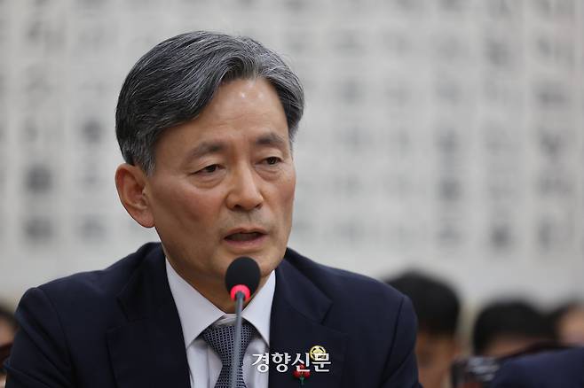 조지호 경찰청장이 지난해 12월9일 국회에서 열린 법제사법위원회 전체회의에서 의원 질의에 답하고 있다. 성동훈 기자