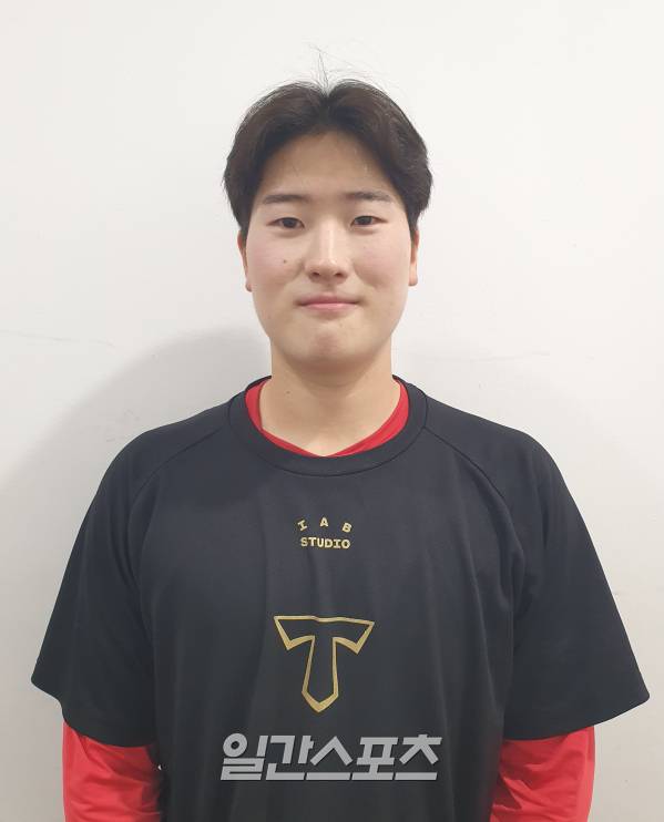 2025년 신인으로 KIA 1군 엔트리에 이름을 올리고 있는 이호민. 배중현 기자