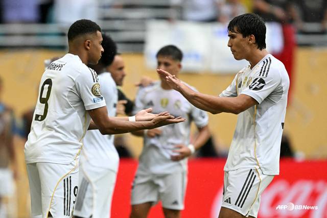 기뻐하는 레알 마드리드 선수들. /AFPBBNews=뉴스1