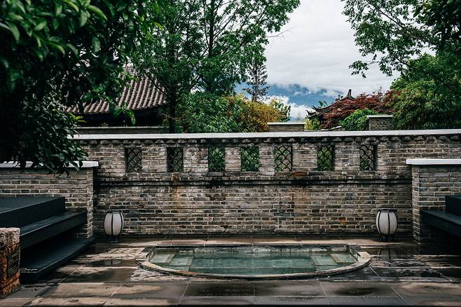 반얀트리 리장에서 바라본 옥룡설산