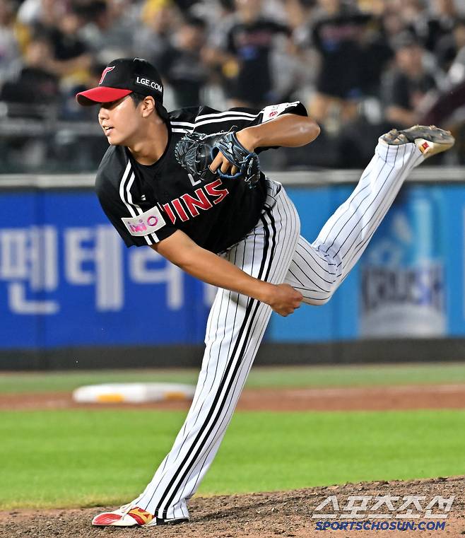 2일 부산 사직구장에서 열린 롯데 자이언츠와 LG 트윈스의 경기. LG 박시원이 역투하고 있다. 부산=박재만 기자 pjm@sportschosun.com/2025.07.02/