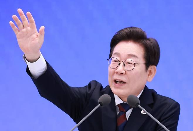 취임 30일 기자회견, 질문 받는 이재명 대통령 (사진=연합뉴스)