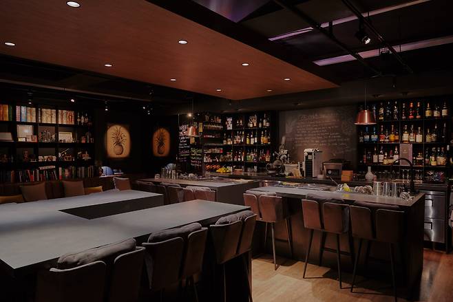 Pine & Co., located in Sinsa-dong, Seoul (Pine & Co.)