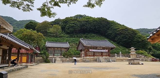 경기 안성시 칠장사 전경