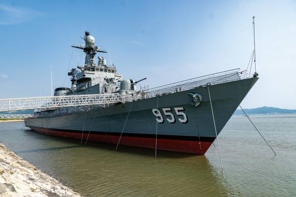 퇴역 군함 ‘마산함’을 최대한 원형 그대로 보존해 재생한 함상공원. 강화군 제공