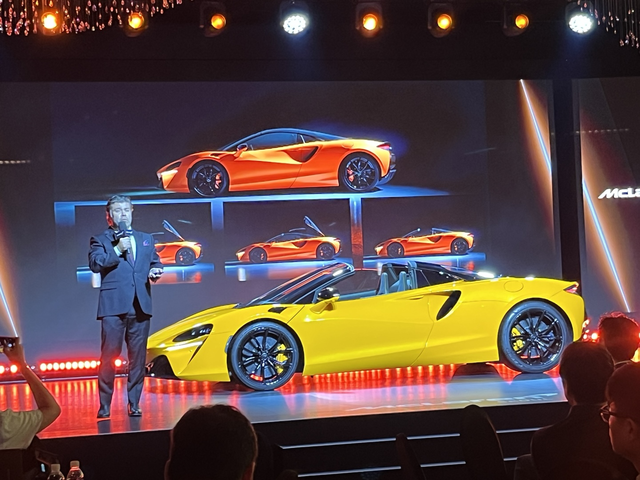 대니얼 하츠 맥라렌 북아시아 세일즈 매니저가 4일 서울 중구 반얀트리클럽&스파서울에서 열린 ‘한국 시장 진출 10주년, 맥라렌 서울 리론칭’ 행사에서 발표를 하고 있다. 장우진 기자