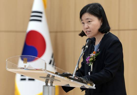 임은정 신임 서울동부지검장이 4일 서울 송파구 서울동부지방검찰청에서 열린 취임식에서 취임사를 하고 있다. 연합뉴스