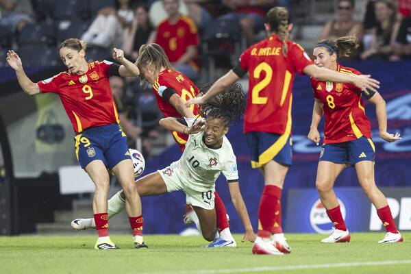 ▲ 스페인 여자 축구대표팀이 포르투갈을 5-0으로 완파했다. ⓒ연합뉴스/AFP/AP
