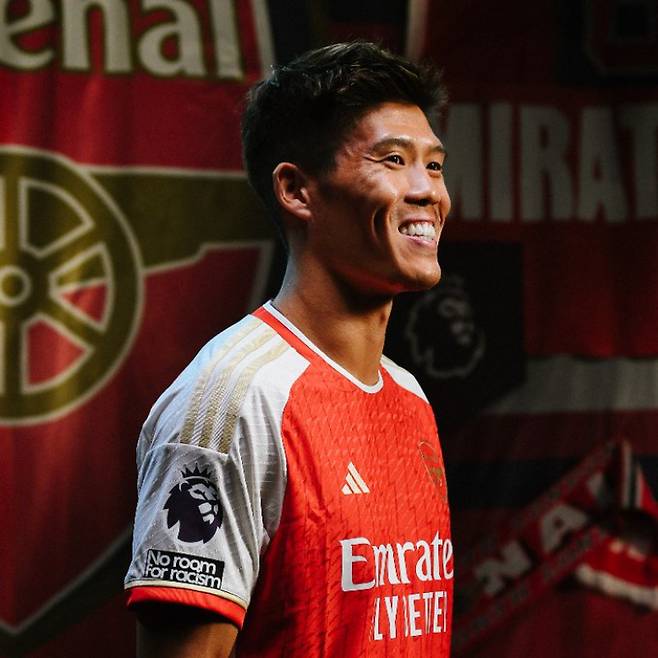 도미야스 다케히로. 아스널 X