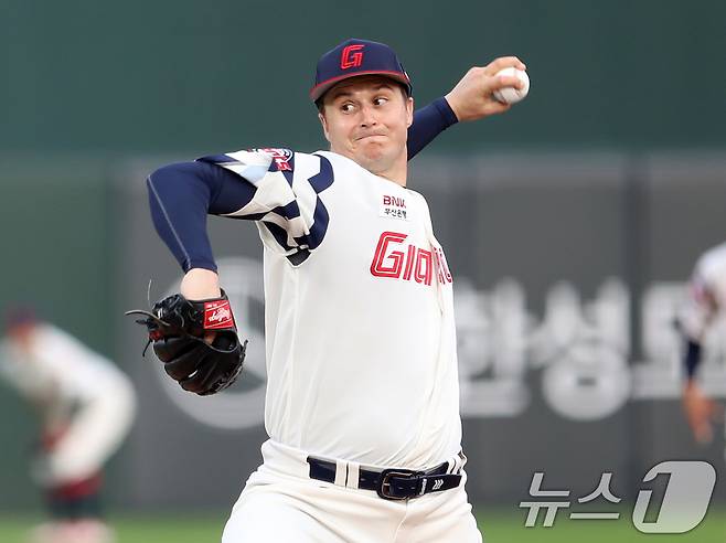 롯데 자이언츠 외국인 투수 터커 데이비슨. 2025.5.7/뉴스1 ⓒ News1 윤일지 기자