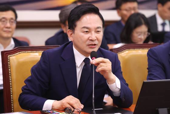 원희룡 전 국토교통부 장관이 2023년 6월 29일 오전 서울 여의도 국회에서 열린 국토교통위원회 전체회의에서 의원들의 질의에 답하고 있다.