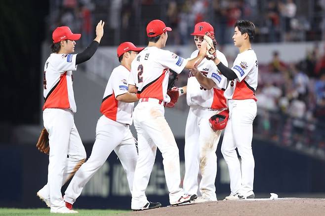 ▲ 최대의 시련을 이겨낸 경험은 앞으로 KIA를 이끌어 나갈 젊은 선수들에게 큰 자산이 될 수 있다 ⓒKIA타이거즈