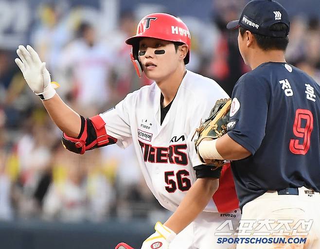 5일 광주 기아 챔피언스필드에서 열린 롯데-KIA전. 5회말 무사 1, 2루 오선우가 1타점 적시타를 친 후 기뻐하고 있다. 광주=정재근 기자 cjg@sportschosun.com/2025.7.5/