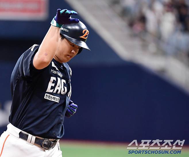 6일 서울 고척돔에서 열린 KBO리그 키움과 한화의 경기. 7회 솔로 홈런을 날린 한화 노시환. 고척=송정헌 기자songs@sportschosun.com/2025.07.06/