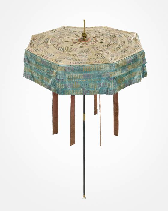 초산부의 부사를 지낸 이만기의 공덕을 기리기 위해, 마을 사람들이 존경심을 담아 바친 만인산.