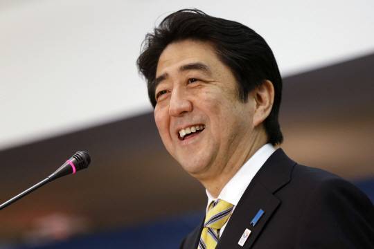 아베 신조 전 일본 총리의 생전 모습. AP 연합뉴스