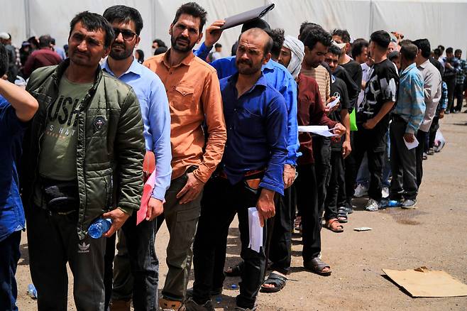 아프가니스탄 출신 난민 행렬. /연합뉴스