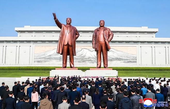 김일성 김정일 동상 ⓒ조선중앙통신·연합뉴스