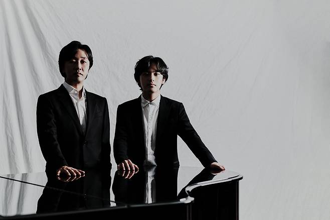 사제지간 피아니스트 손민수(왼쪽)와 임윤찬. ⓒShin-joong Kim/MOC