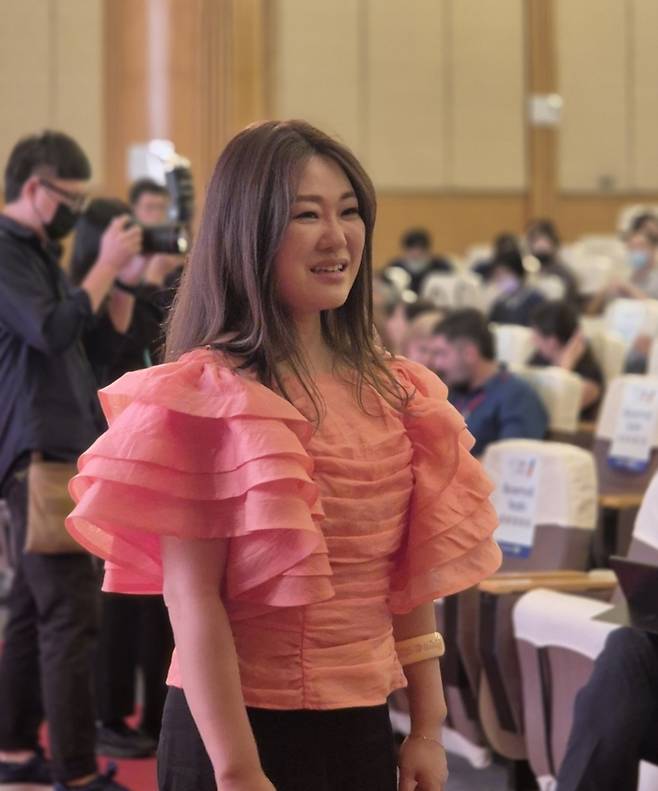 윤일향 시니어패션모델협회 이사장.