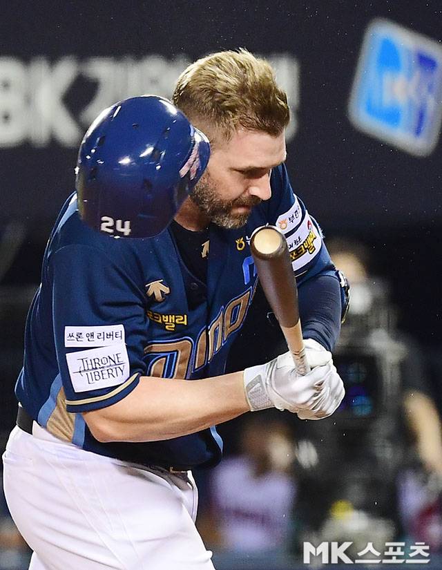 데이비슨은 8일 삼성전을 완주하지 못했다. 사진=김영구 기자