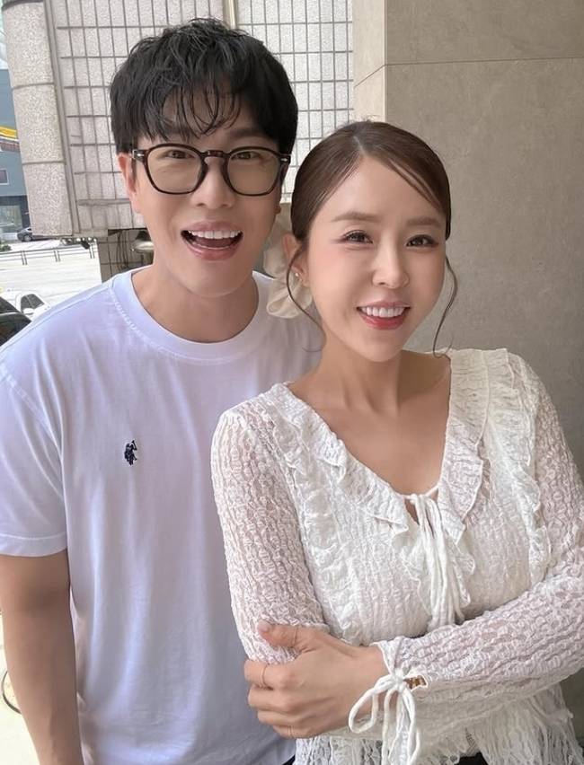 사진=왼쪽부터 문원, 신지/신지 공식 계정