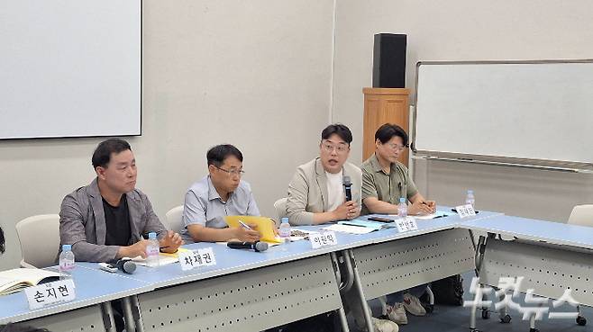 8일 오후 2시 부산시의회 2층 중회의실에서 열린 박형준 시장 시정 3년 평가 토론회에서 발언하고 있는 더불어민주당 반선호 시의원(비례). 강민정 기자