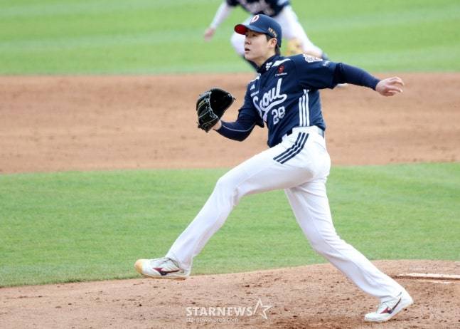 두산 베어스 투수 최승용. /사진=김진경 대기자