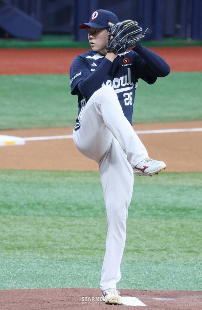 두산 베어스 투수 최승용. /사진=김진경 대기자