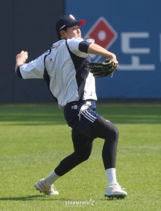 두산 베어스 투수 최승용. /사진=김진경 대기자