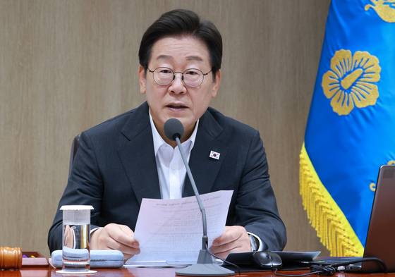 이재명 대통령이 8일 용산 대통령실에서 국무회의를 주재하고 있다. 〈사진=연합뉴스〉